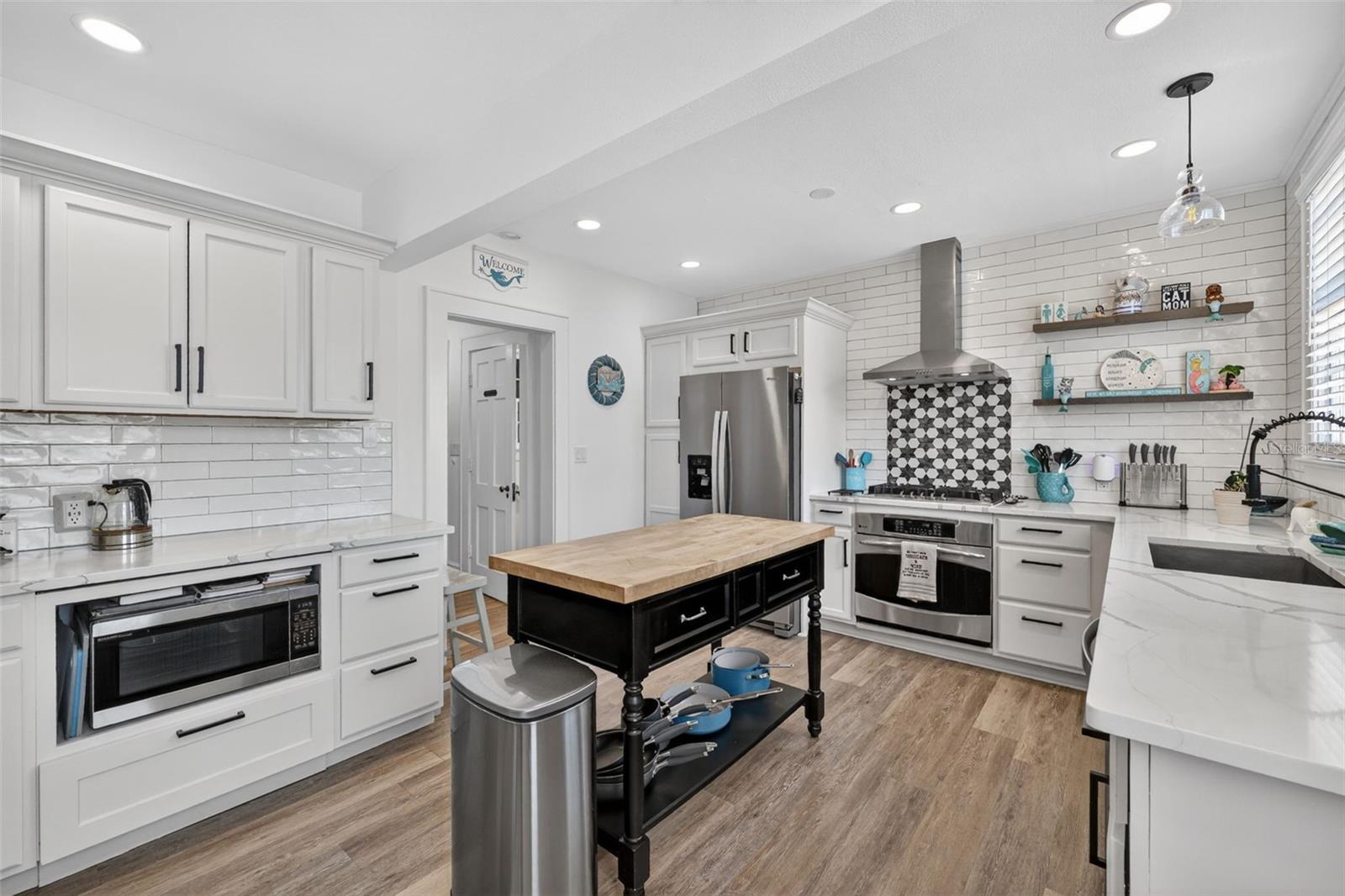 320 N BETTY LN, CLEARWATER, FL, 33755