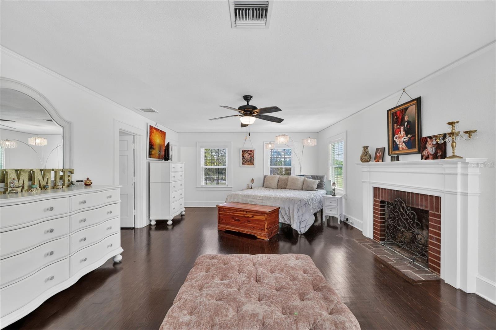 320 N BETTY LN, CLEARWATER, FL, 33755