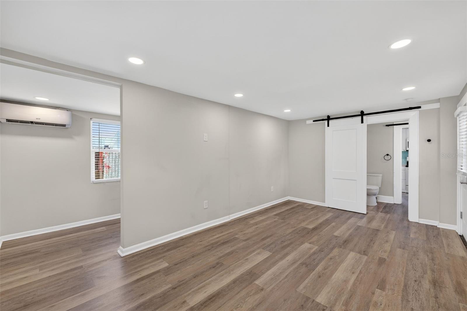 320 N BETTY LN, CLEARWATER, FL, 33755