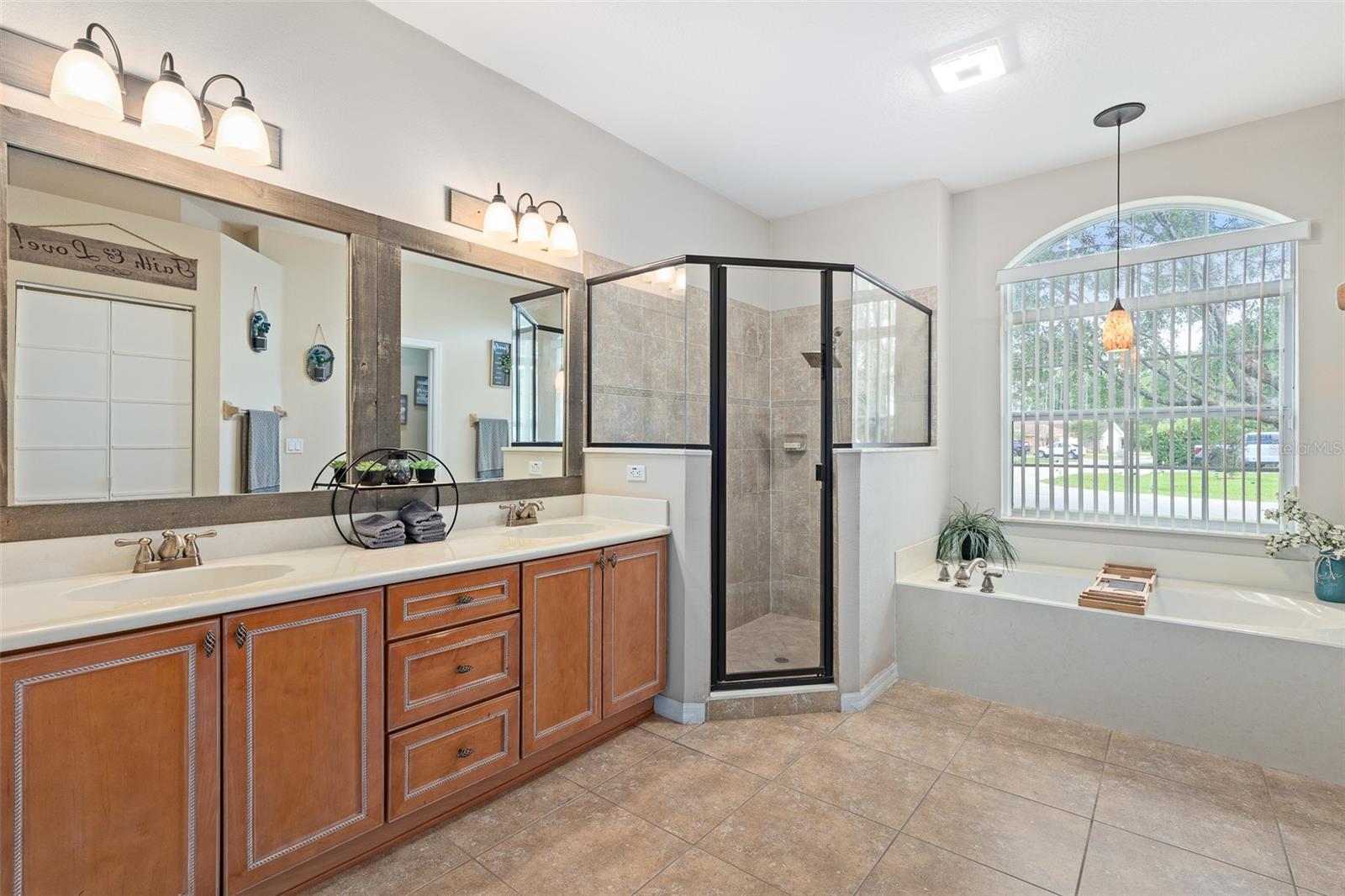 11 RAINBROOK DR, PALM COAST, FL, 32164