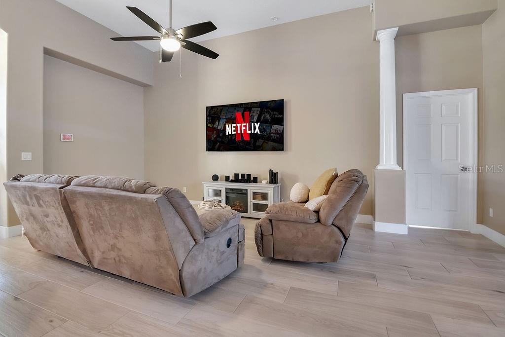 13330 MEERGATE CIR, ORLANDO, FL, 32837