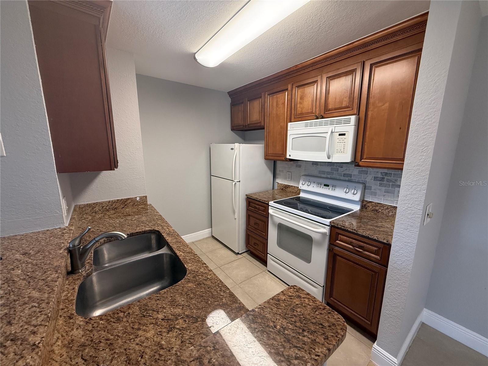 8932 MANOR LOOP #205, LAKEWOOD RANCH, FL, 34202