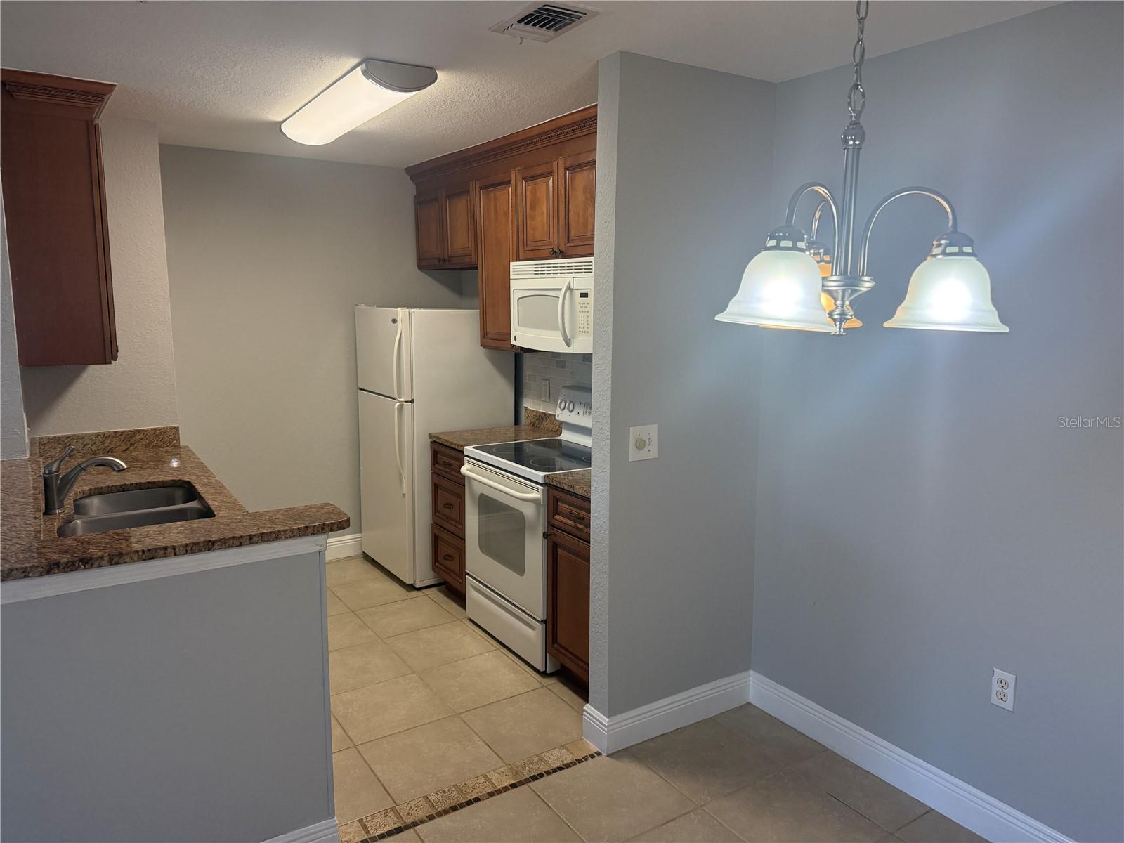 8932 MANOR LOOP #205, LAKEWOOD RANCH, FL, 34202