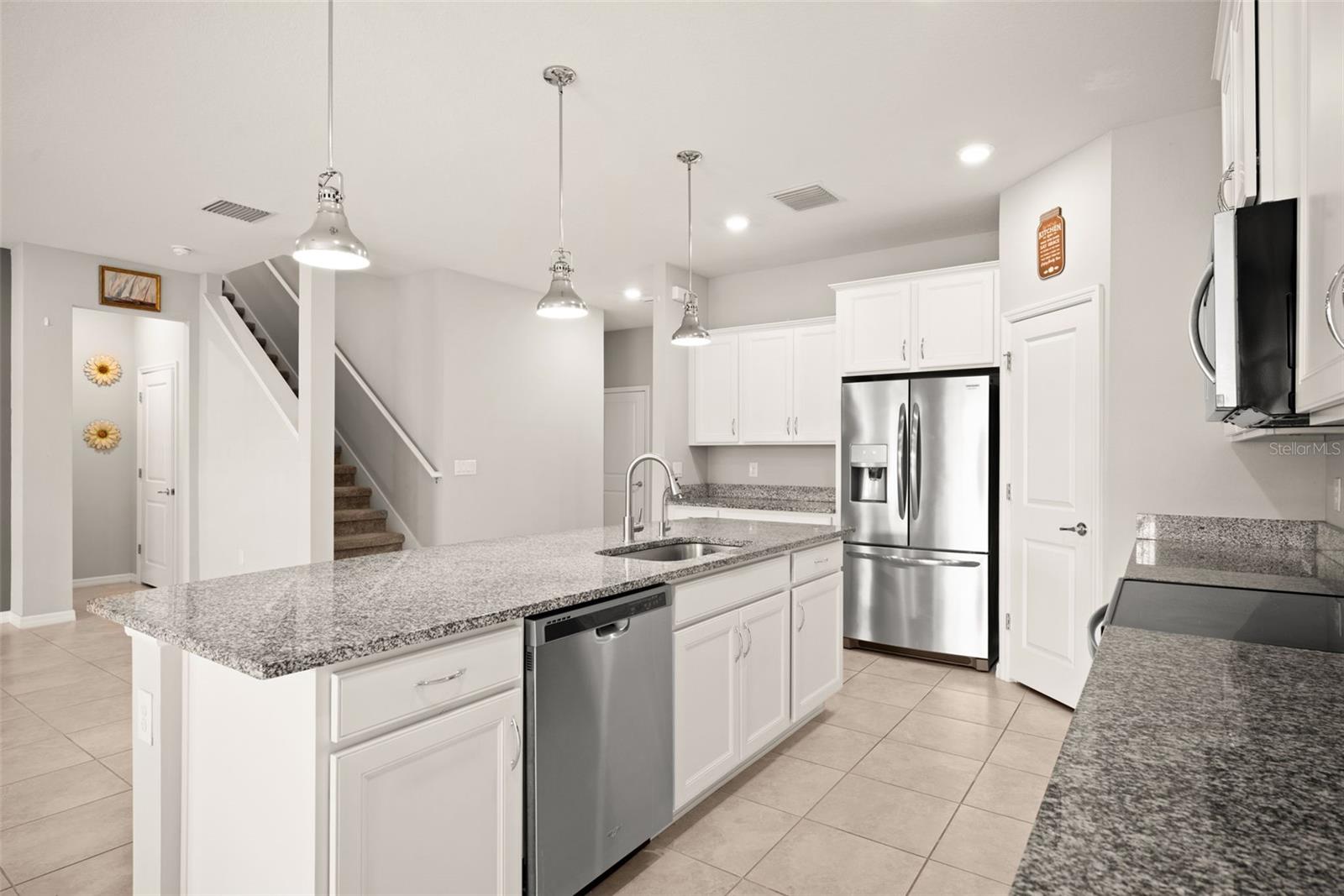 18929 BIRCHWOOD GROVES DR, LUTZ, FL, 33558