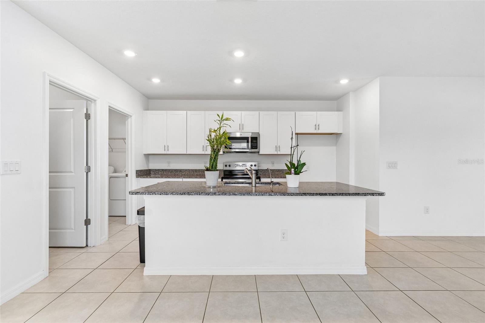 6450 BACK FORTY LOOP, ZEPHYRHILLS, FL, 33541