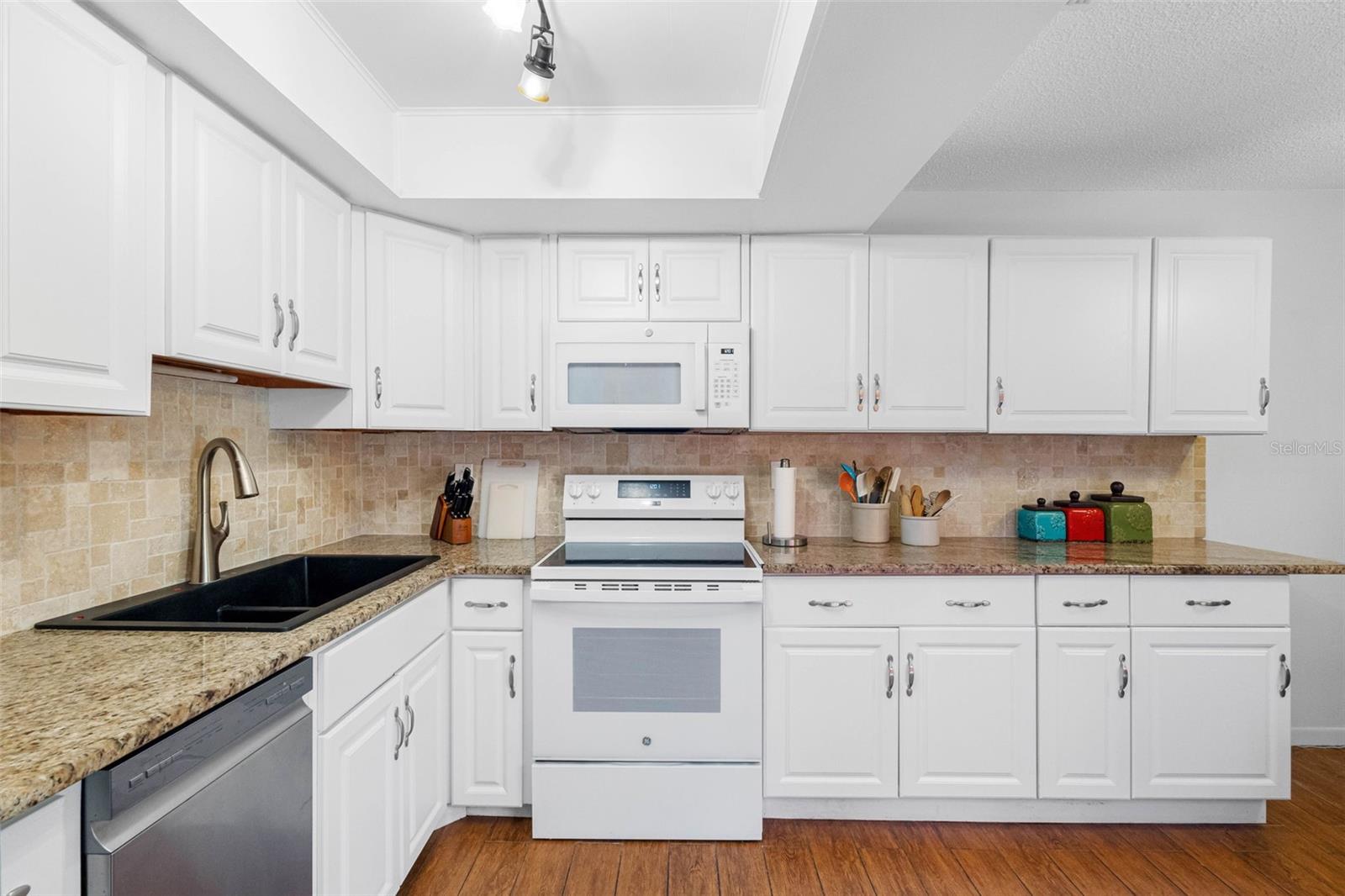 1150 ORANGE TREE CIR E #D, PALM HARBOR, FL, 34684