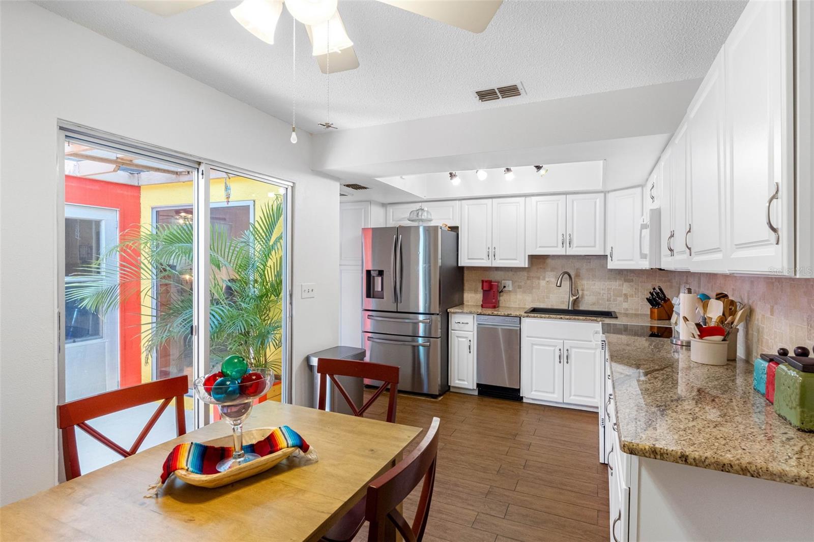 1150 ORANGE TREE CIR E #D, PALM HARBOR, FL, 34684