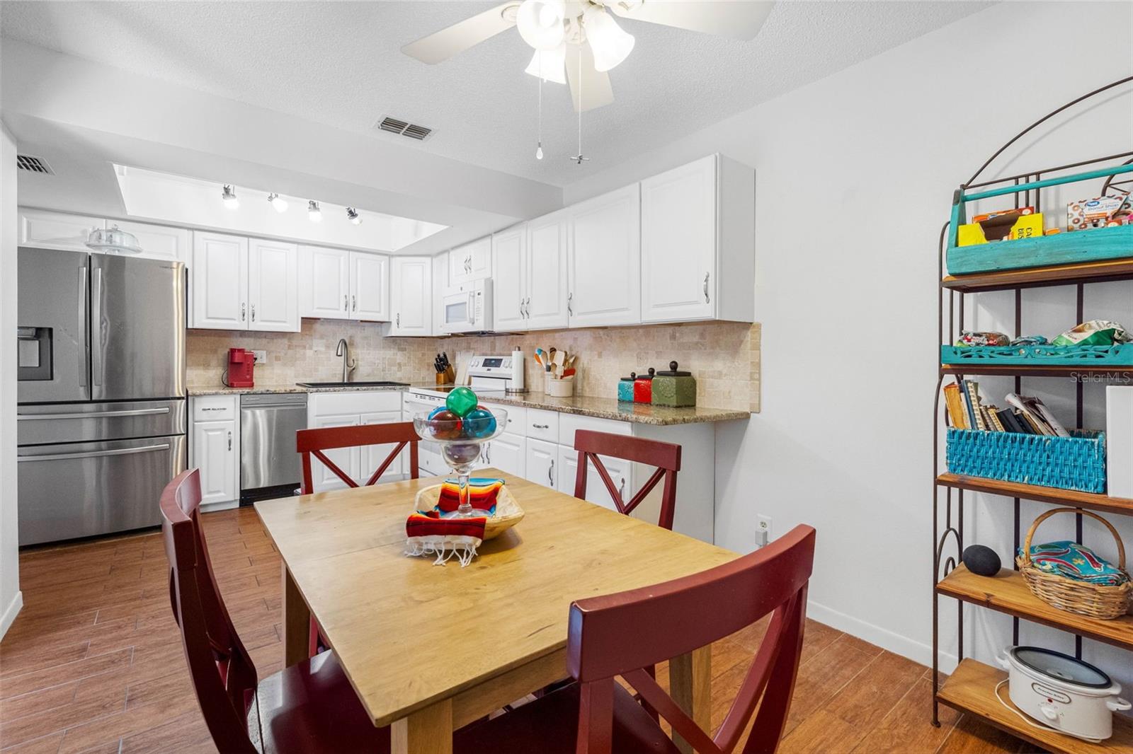 1150 ORANGE TREE CIR E #D, PALM HARBOR, FL, 34684