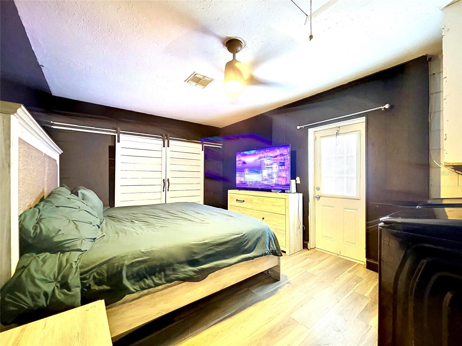 8320 43RD WAY N, PINELLAS PARK, FL, 33781
