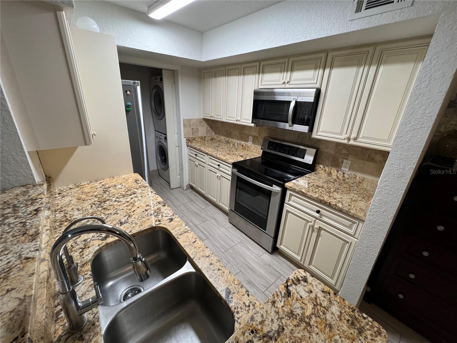 5587 DEVONBRIAR WAY #J105, ORLANDO, FL, 32822