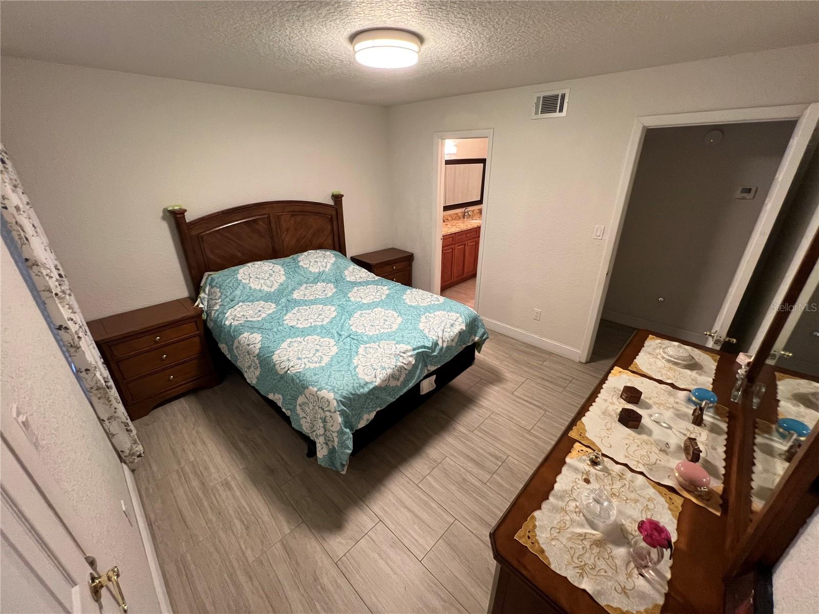 5587 DEVONBRIAR WAY #J105, ORLANDO, FL, 32822