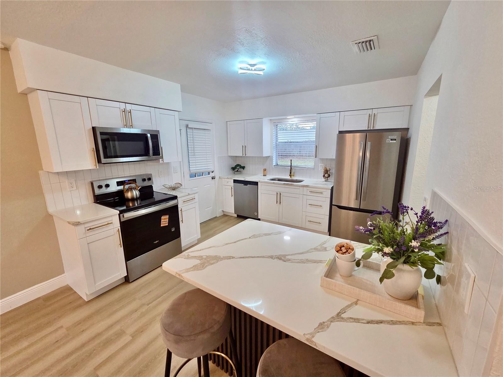 230 BEVERLY BLVD, BRANDON, FL, 33511