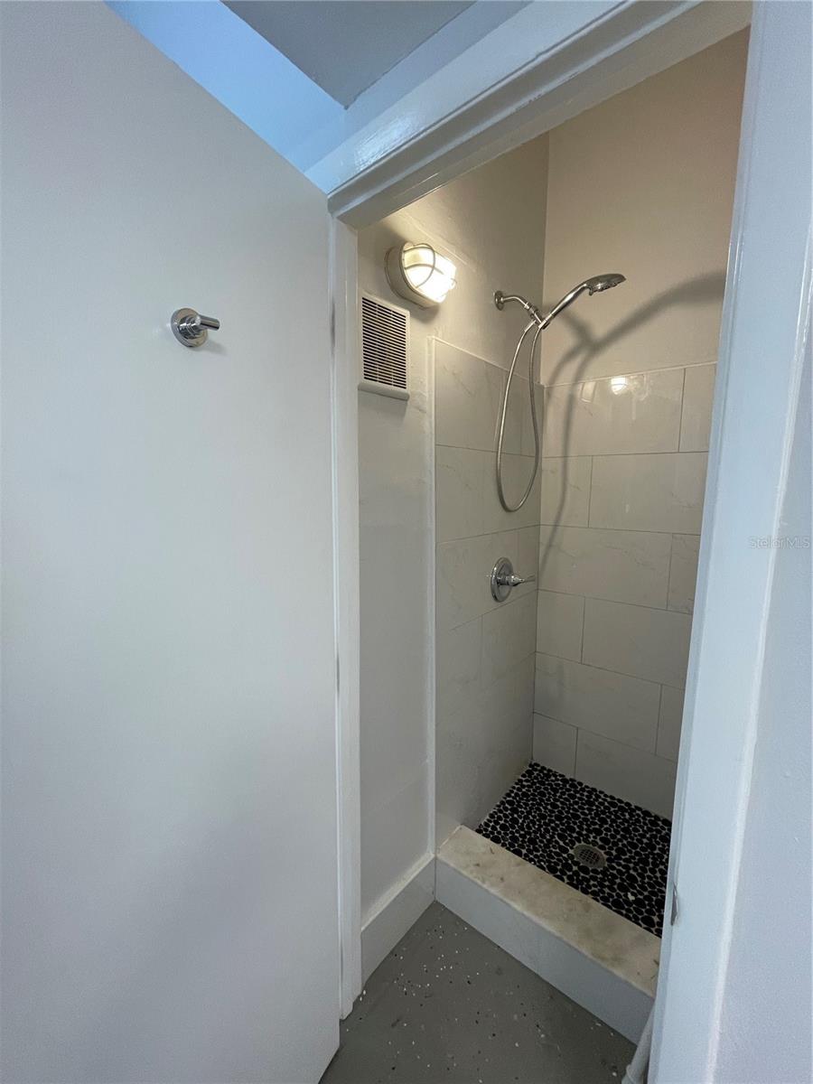 2305 W TEXAS AVE #5, TAMPA, FL, 33629