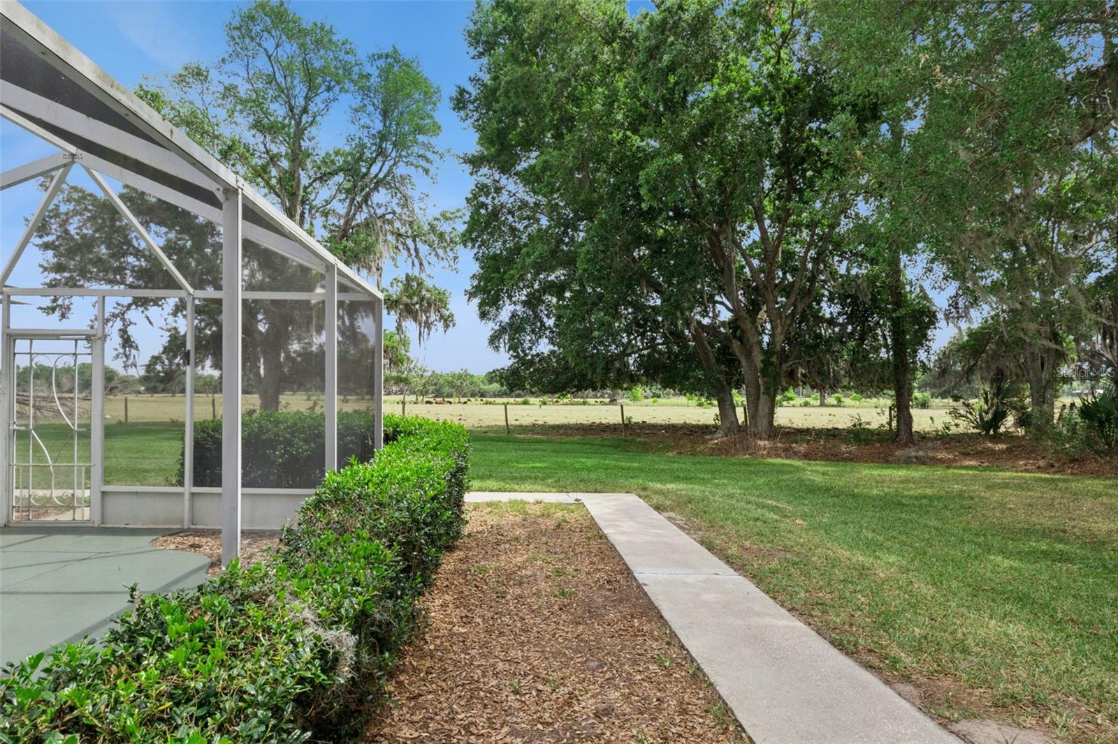 2993 POPLAR AVE, LEESBURG, FL, 34748
