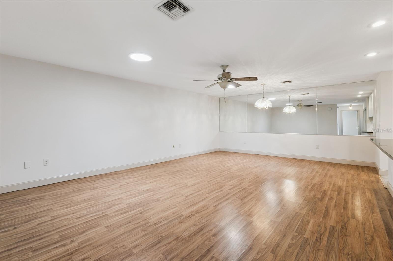 2993 POPLAR AVE, LEESBURG, FL, 34748