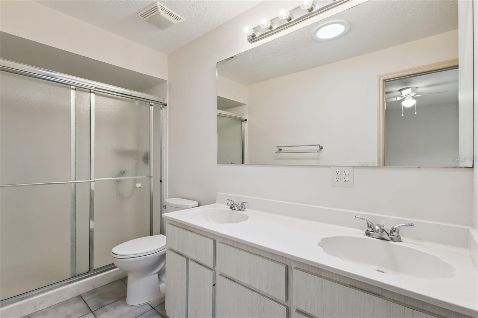 2993 POPLAR AVE, LEESBURG, FL, 34748