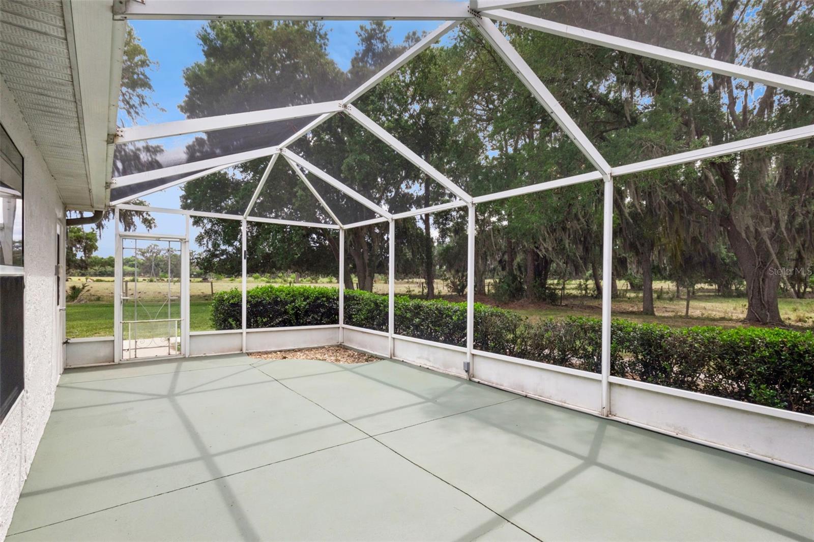 2993 POPLAR AVE, LEESBURG, FL, 34748