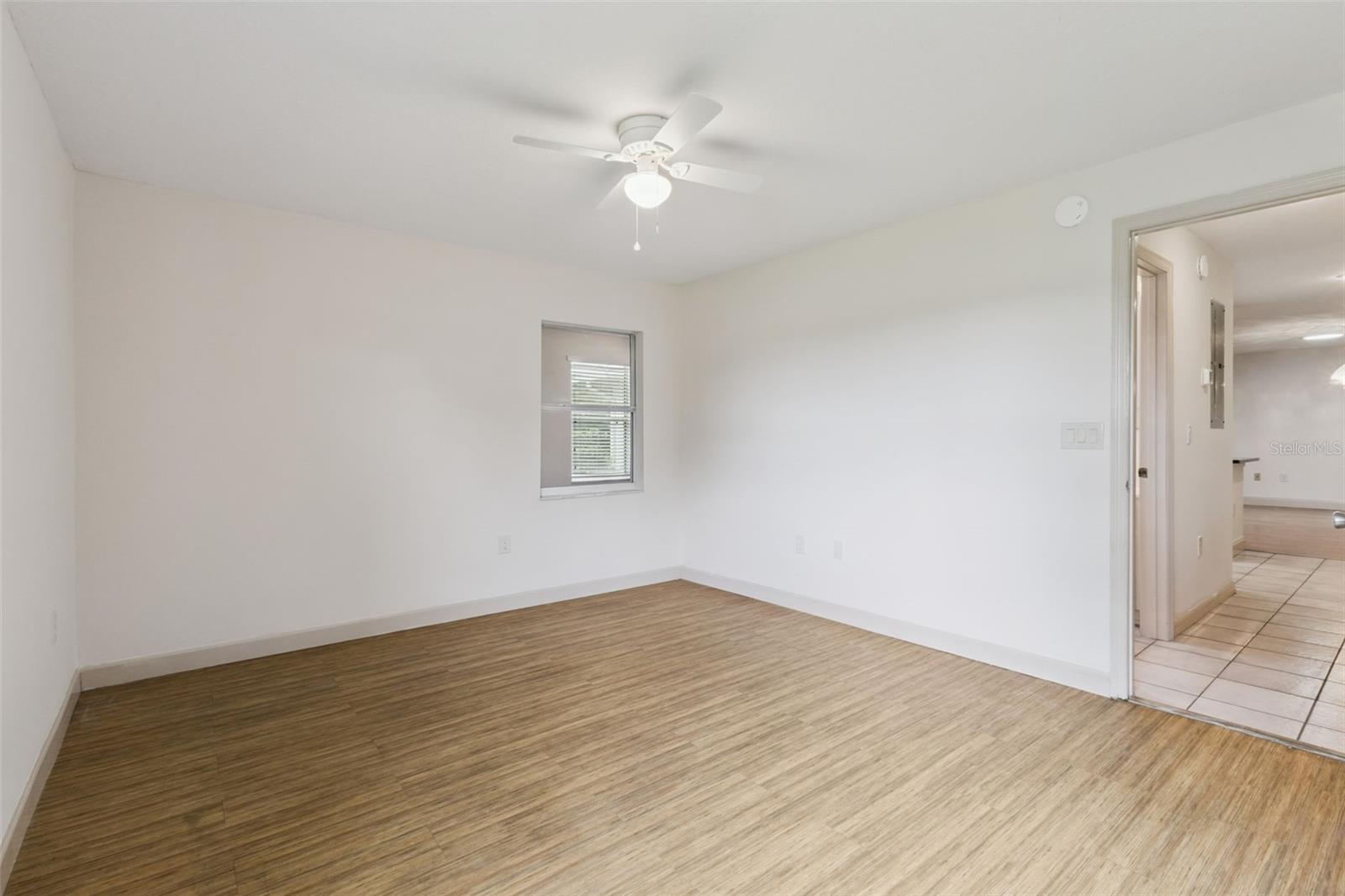 2993 POPLAR AVE, LEESBURG, FL, 34748
