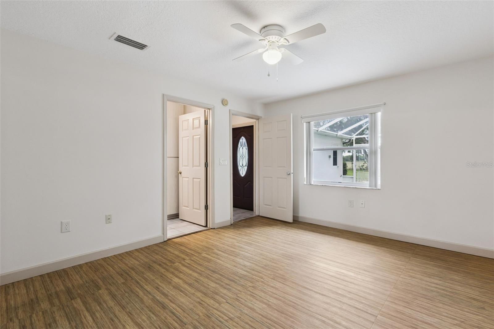 2993 POPLAR AVE, LEESBURG, FL, 34748