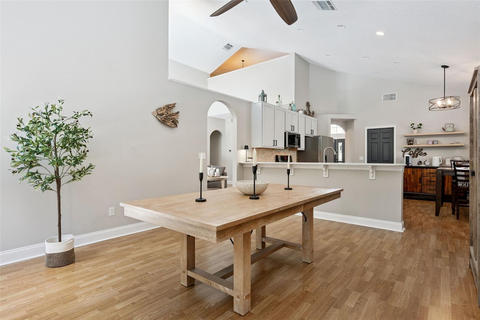 2563 WALNUT HEIGHTS RD, APOPKA, FL, 32703