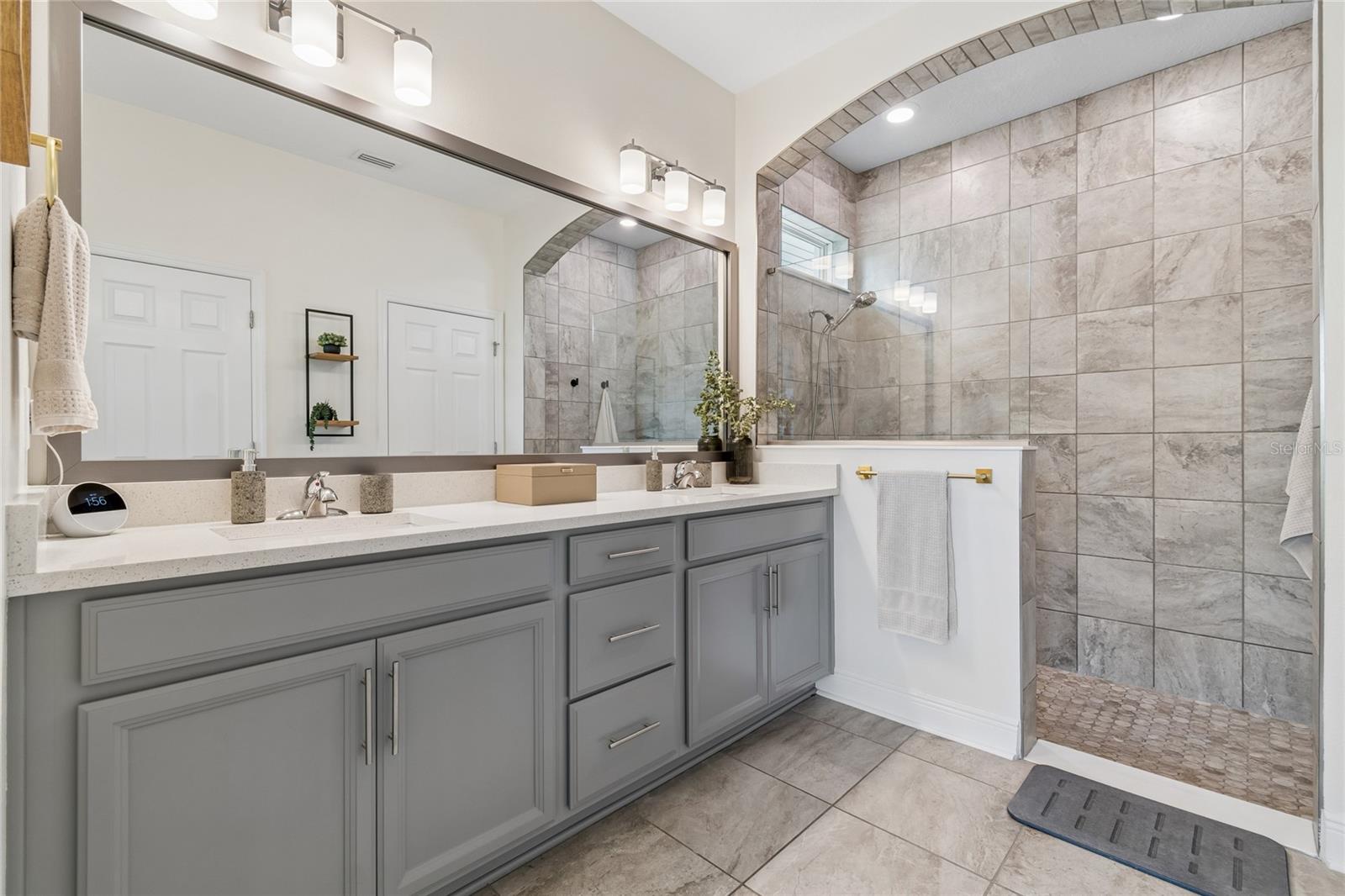 5722 SILVER SUN DR, APOLLO BEACH, FL, 33572
