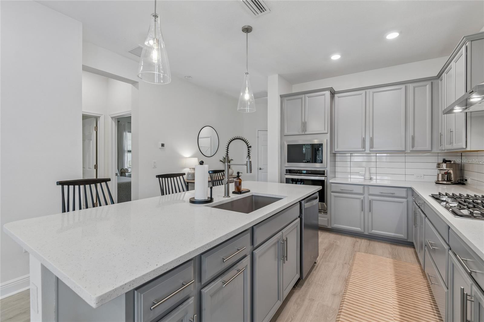 5722 SILVER SUN DR, APOLLO BEACH, FL, 33572