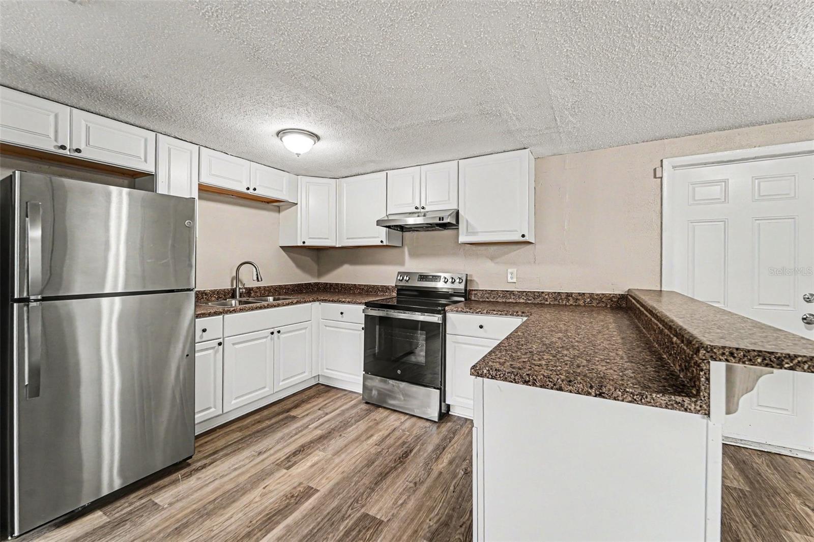 10112 N LANTANA AVE, TAMPA, FL, 33612