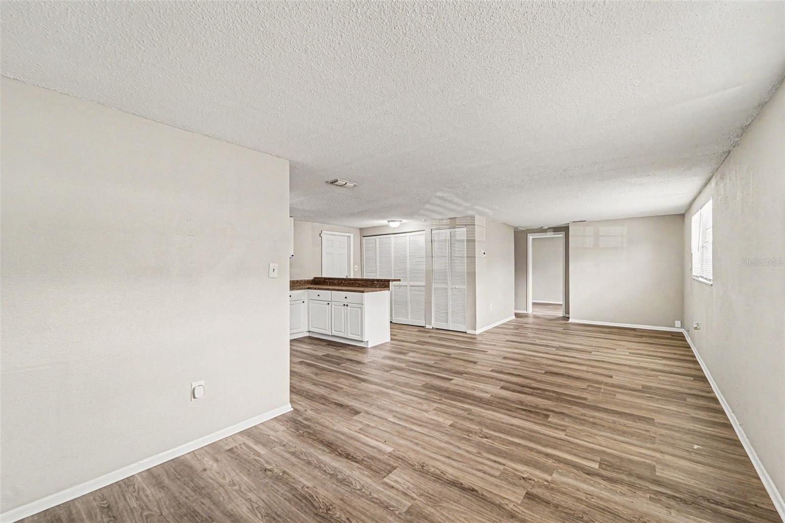 10112 N LANTANA AVE, TAMPA, FL, 33612