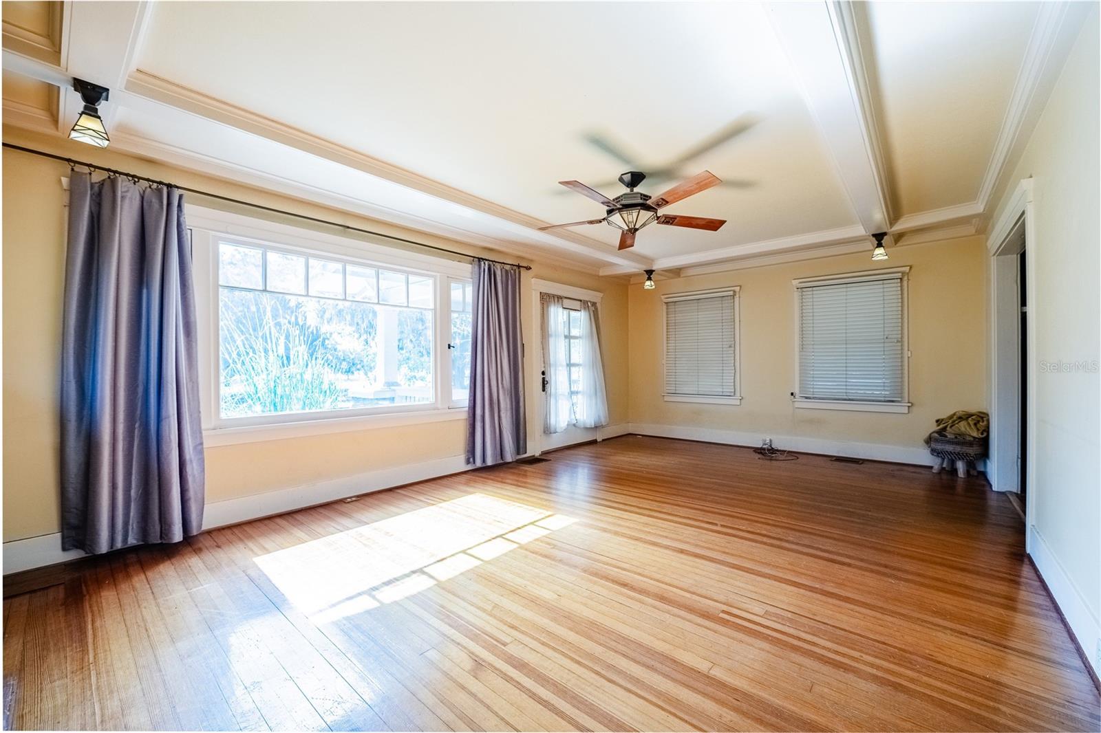 116 S LAKESHORE BLVD, LAKE WALES, FL, 33853