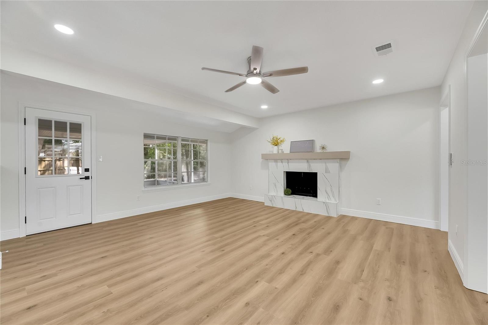 2207 PARKWOOD DR, VALRICO, FL, 33594