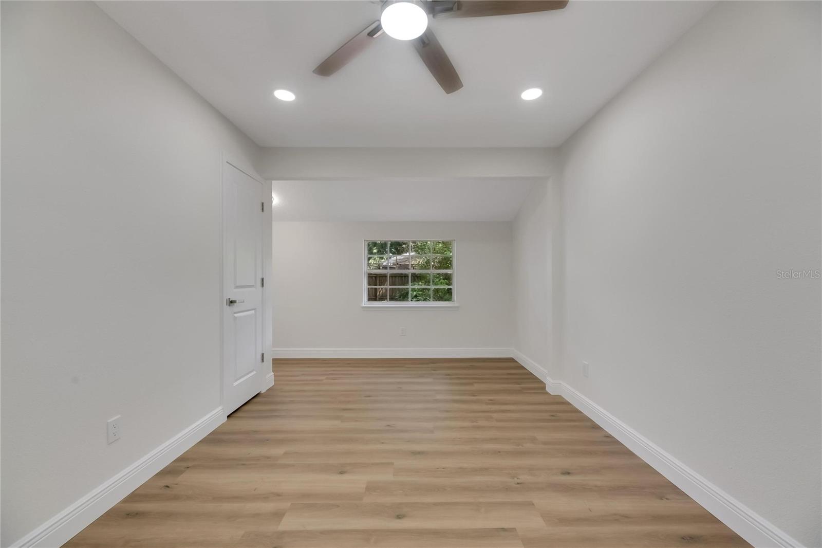 2207 PARKWOOD DR, VALRICO, FL, 33594