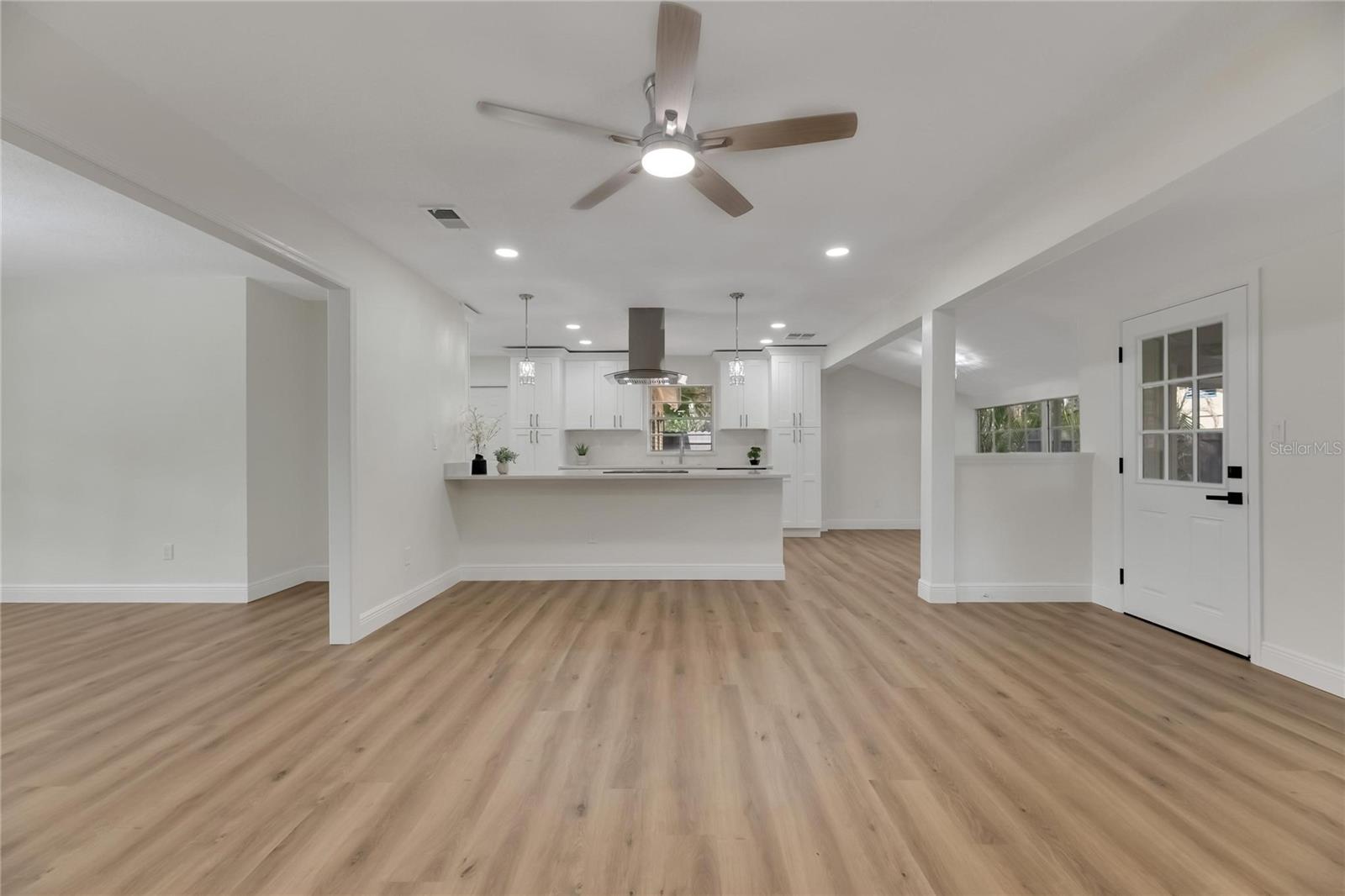 2207 PARKWOOD DR, VALRICO, FL, 33594