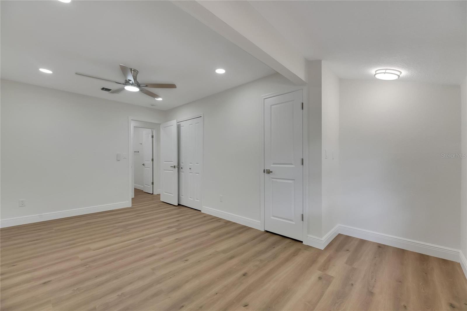 2207 PARKWOOD DR, VALRICO, FL, 33594