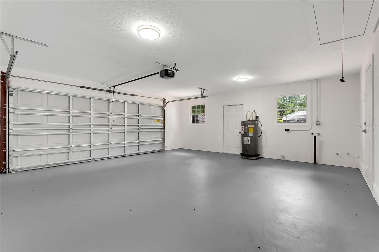 2207 PARKWOOD DR, VALRICO, FL, 33594