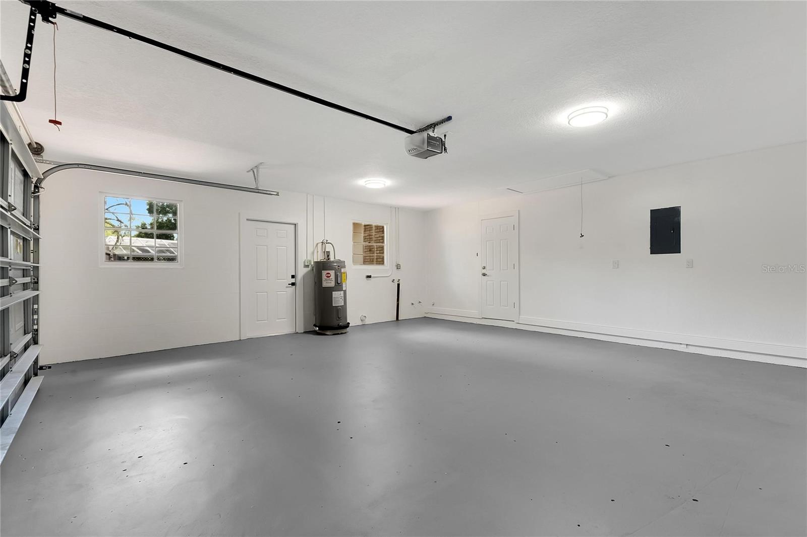 2207 PARKWOOD DR, VALRICO, FL, 33594