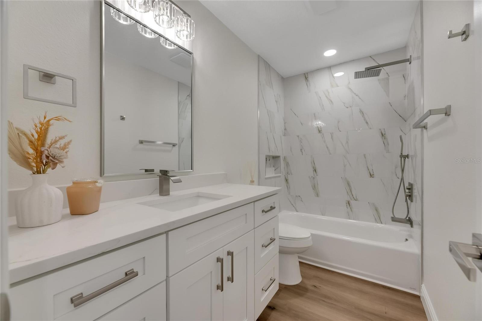2207 PARKWOOD DR, VALRICO, FL, 33594