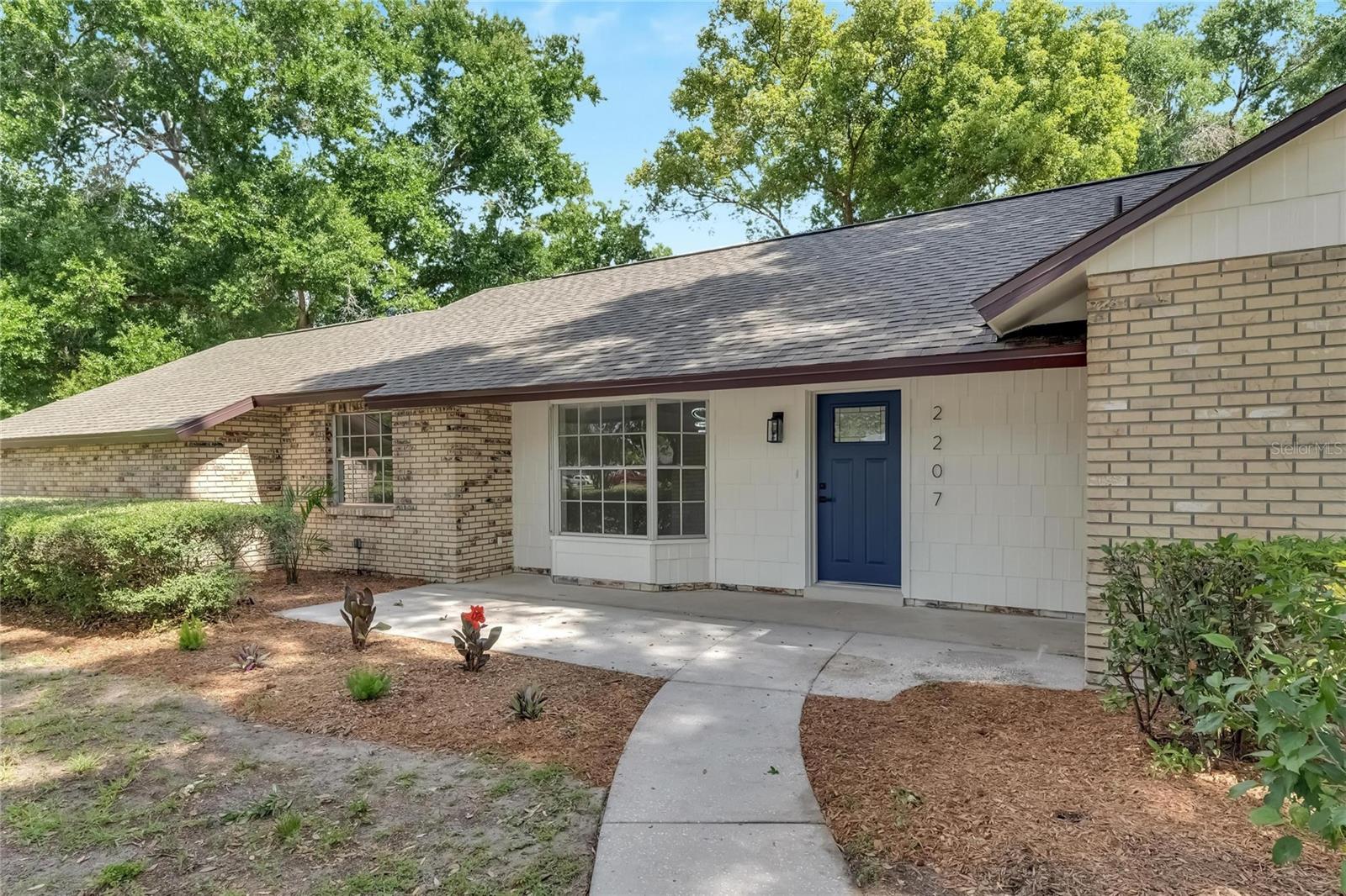 2207 PARKWOOD DR, VALRICO, FL, 33594