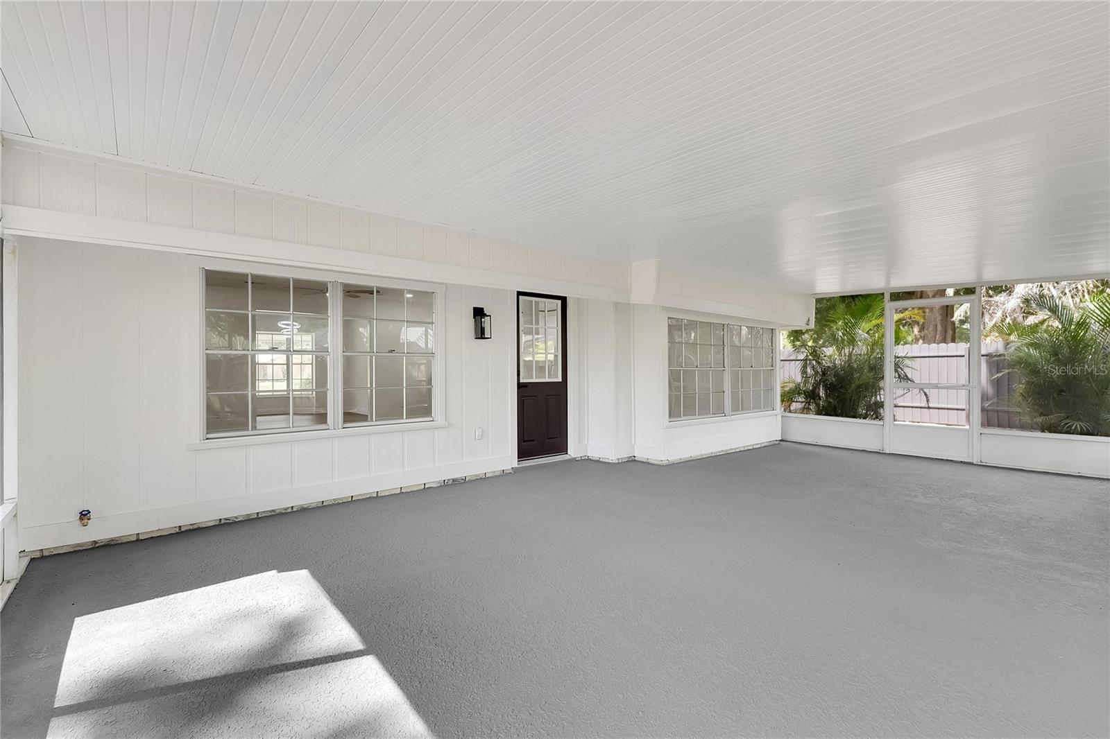 2207 PARKWOOD DR, VALRICO, FL, 33594