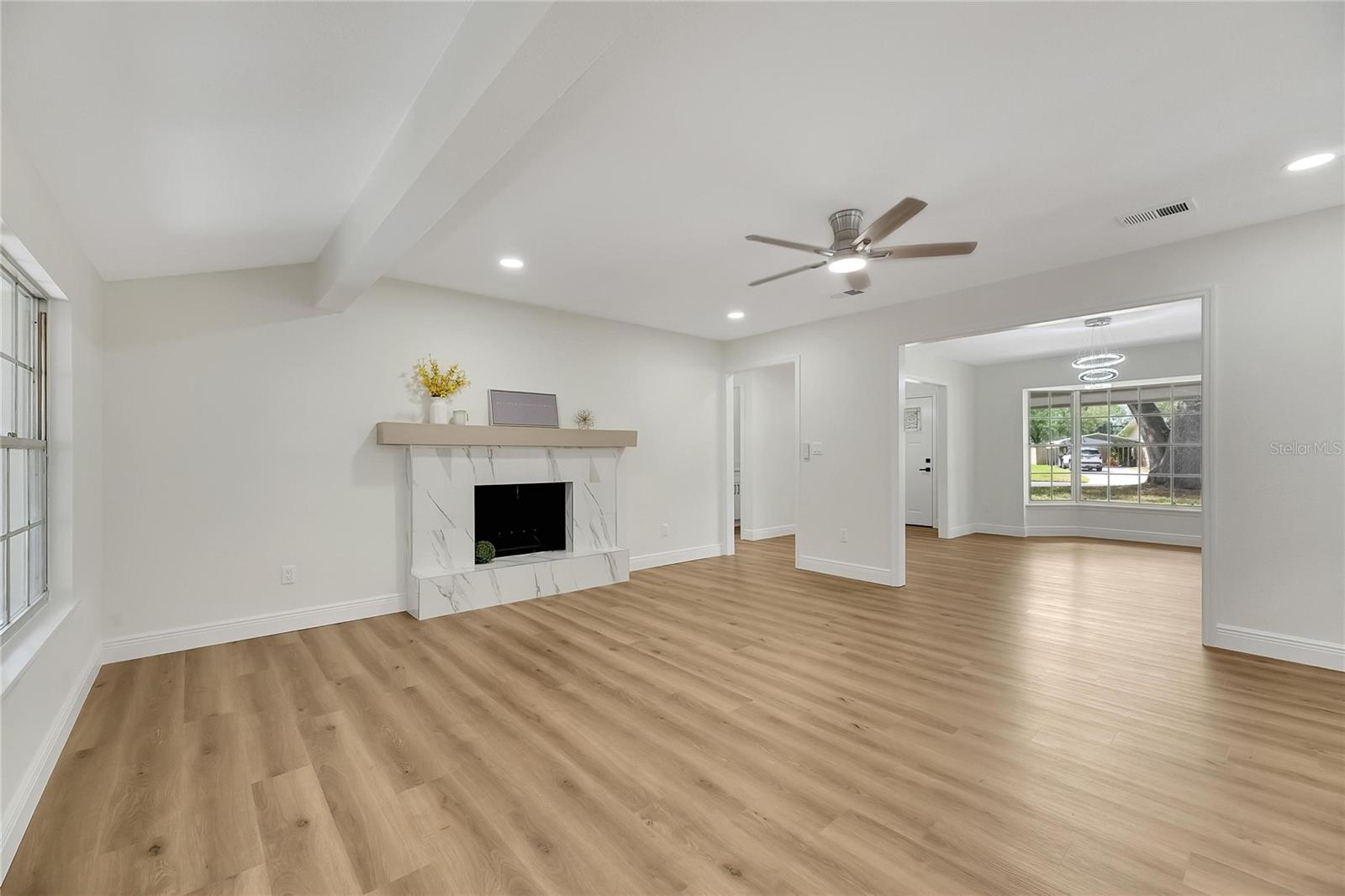 2207 PARKWOOD DR, VALRICO, FL, 33594