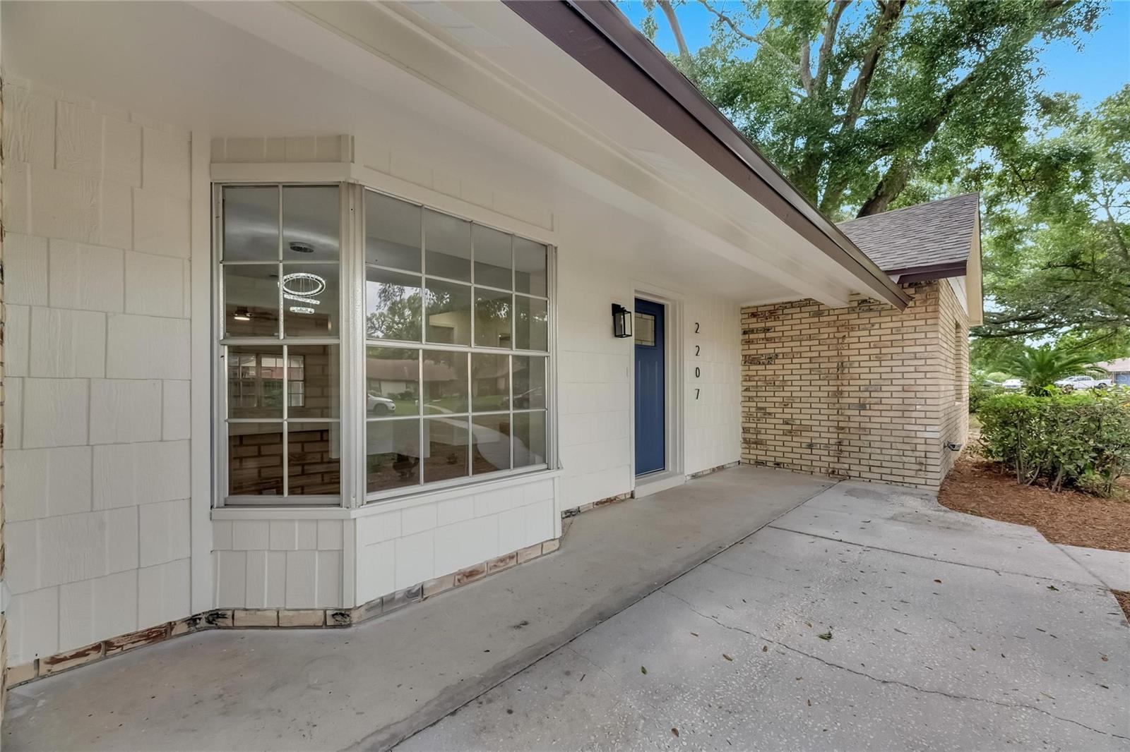 2207 PARKWOOD DR, VALRICO, FL, 33594
