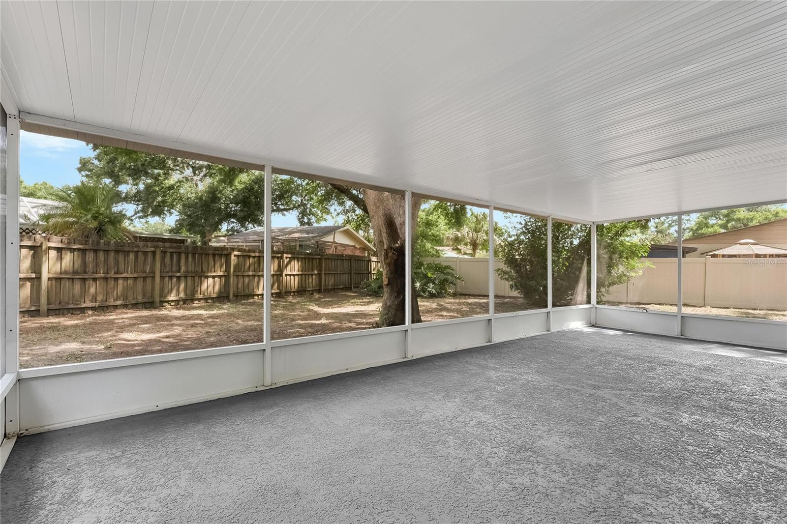 2207 PARKWOOD DR, VALRICO, FL, 33594