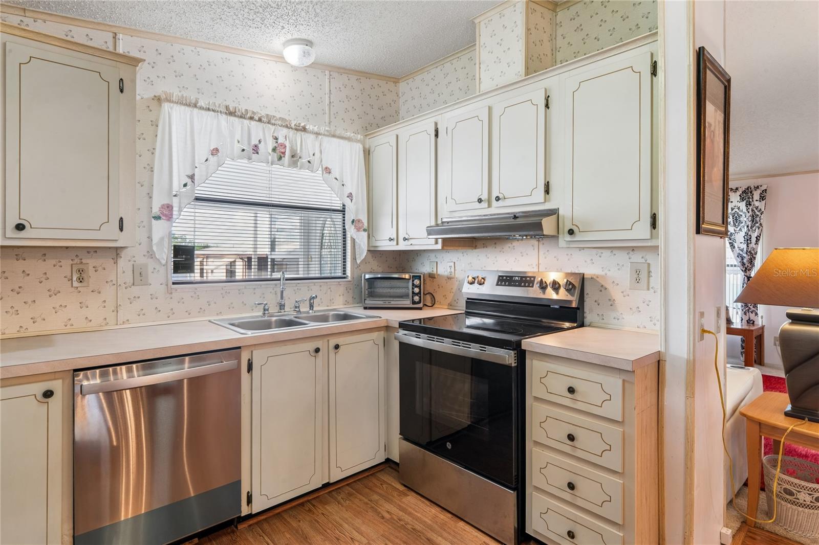 37621 ROSALITA AVE, ZEPHYRHILLS, FL, 33541