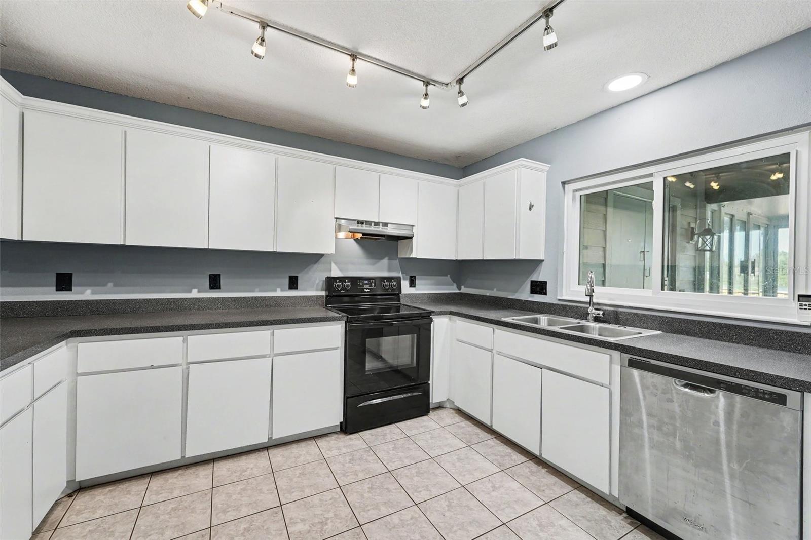 14806 MORNING DR, LUTZ, FL, 33559