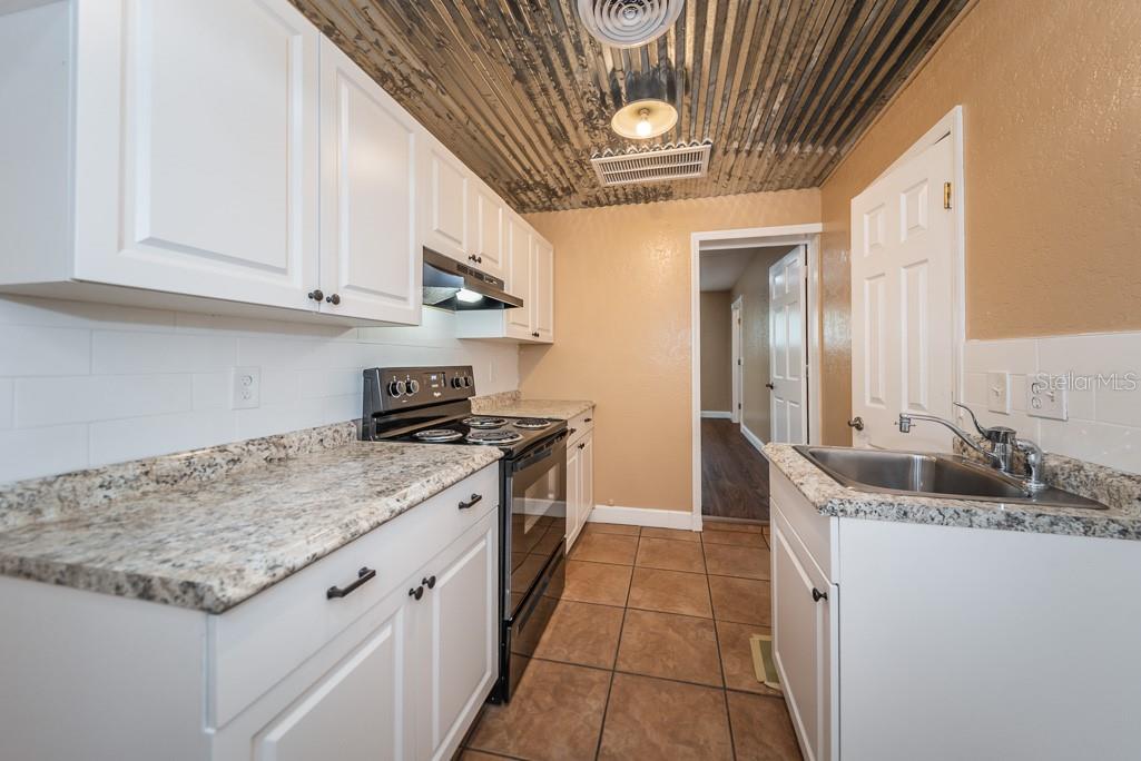 410 S AURORA, CLEARWATER, FL, 33765