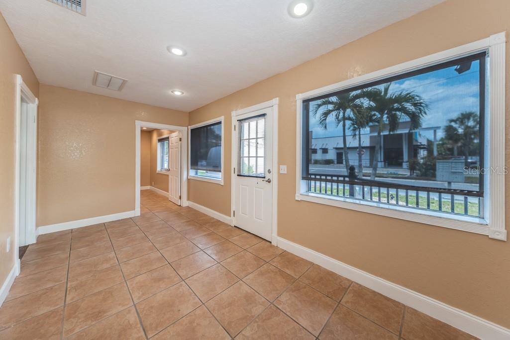 410 S AURORA, CLEARWATER, FL, 33765