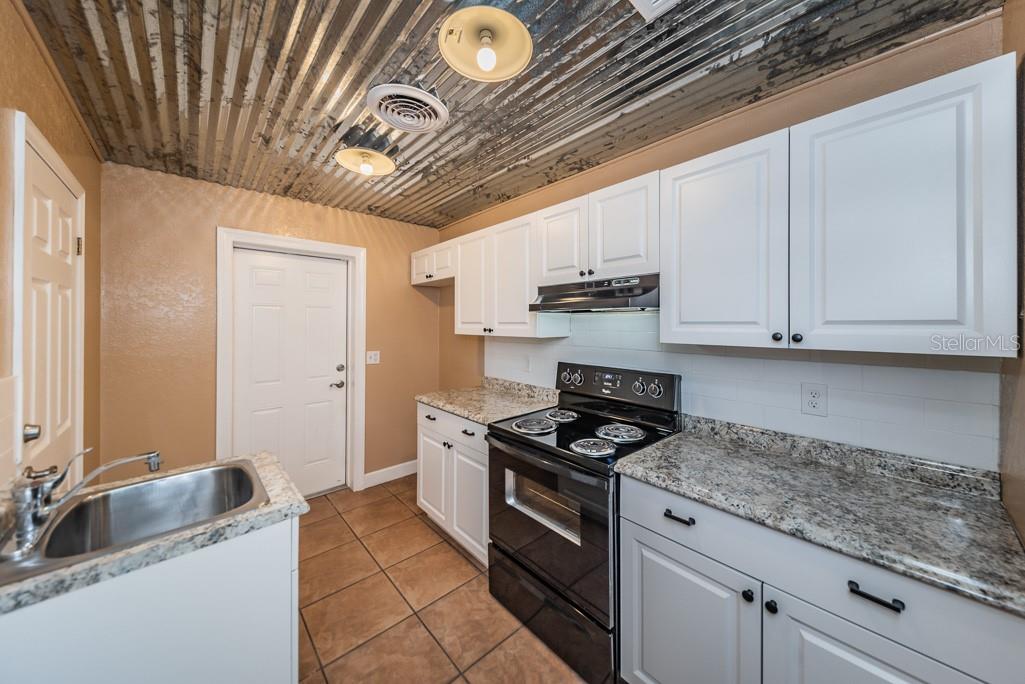 410 S AURORA, CLEARWATER, FL, 33765