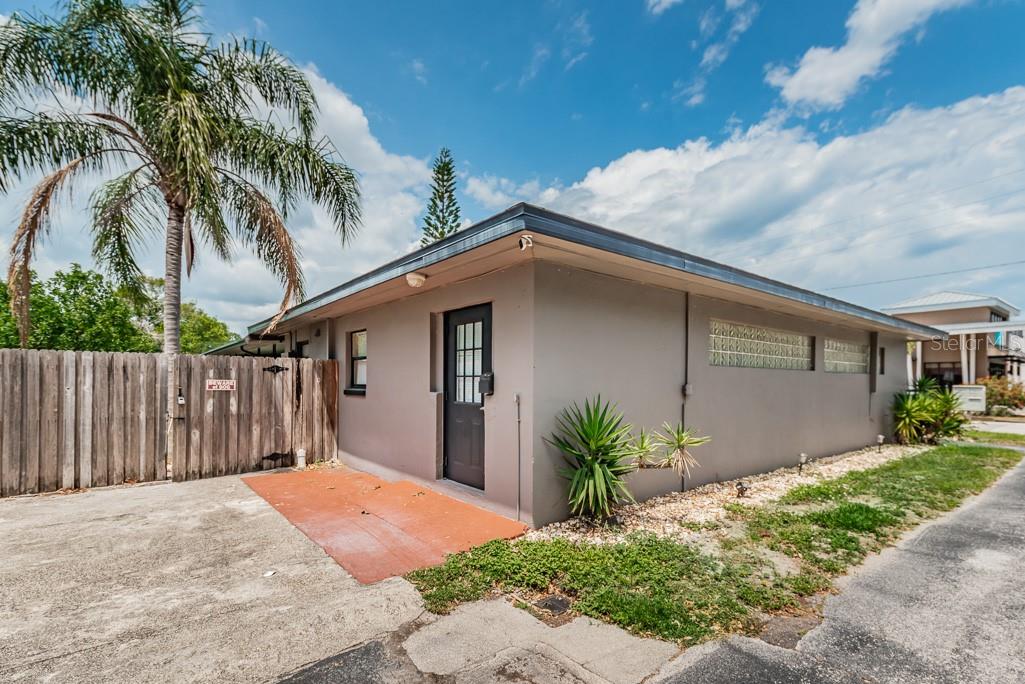 410 S AURORA, CLEARWATER, FL, 33765