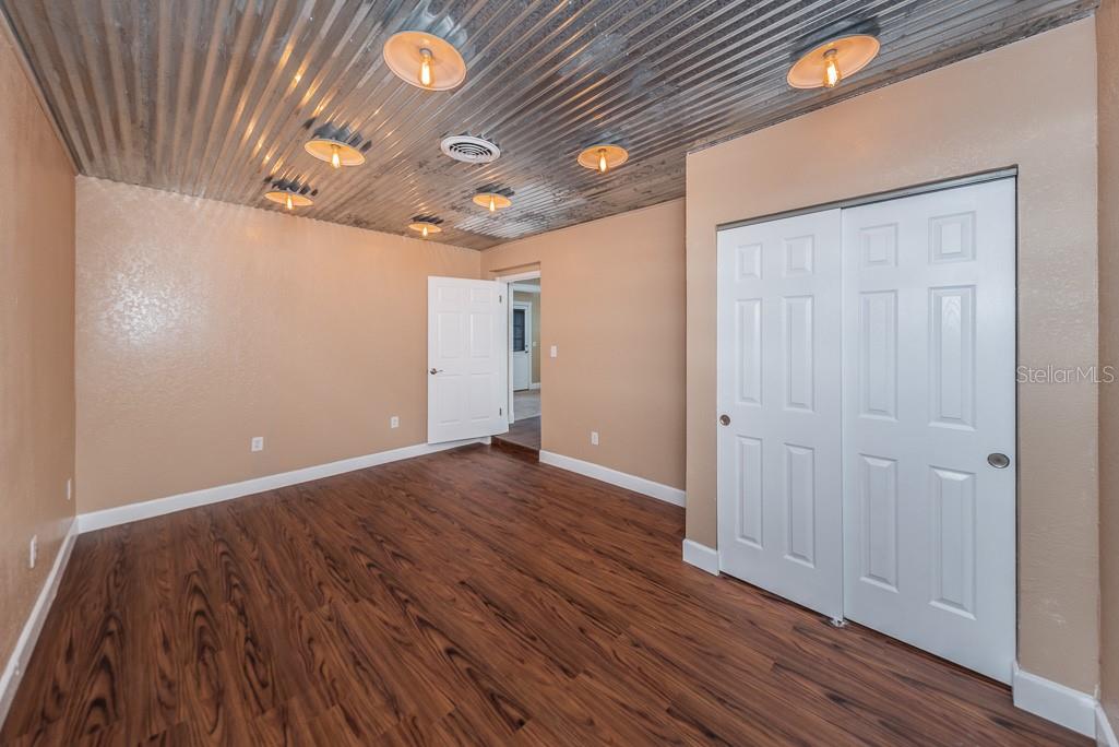 410 S AURORA, CLEARWATER, FL, 33765
