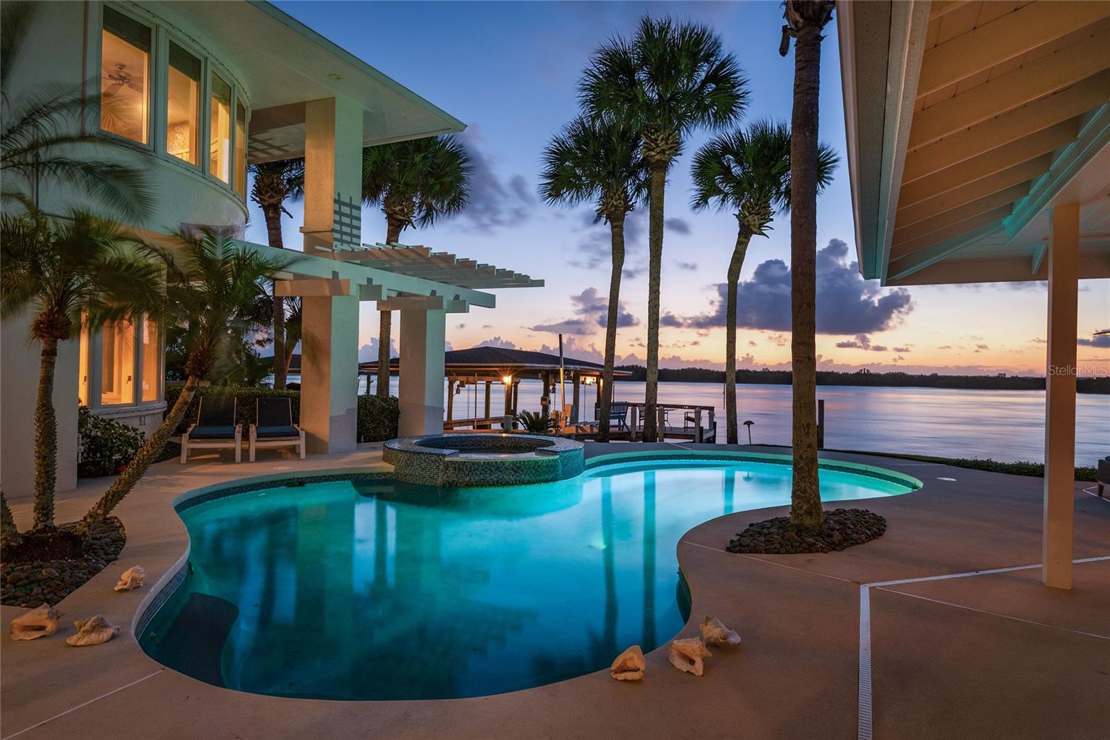 1215 COMMODORE DR, NEW SMYRNA BEACH, FL, 32168