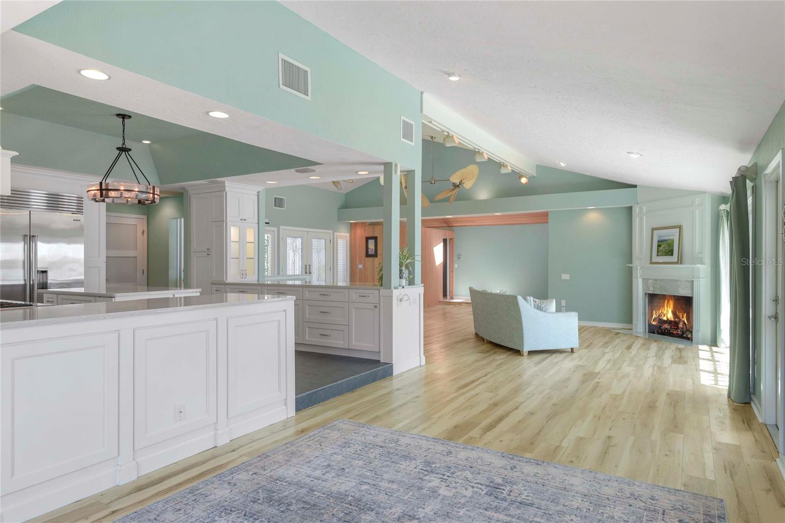 1215 COMMODORE DR, NEW SMYRNA BEACH, FL, 32168